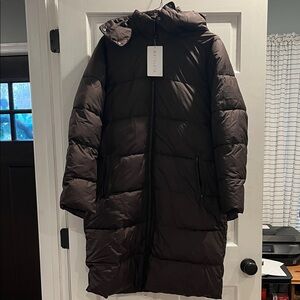 Athleta Women's Puffer Jacket - Dark Brown